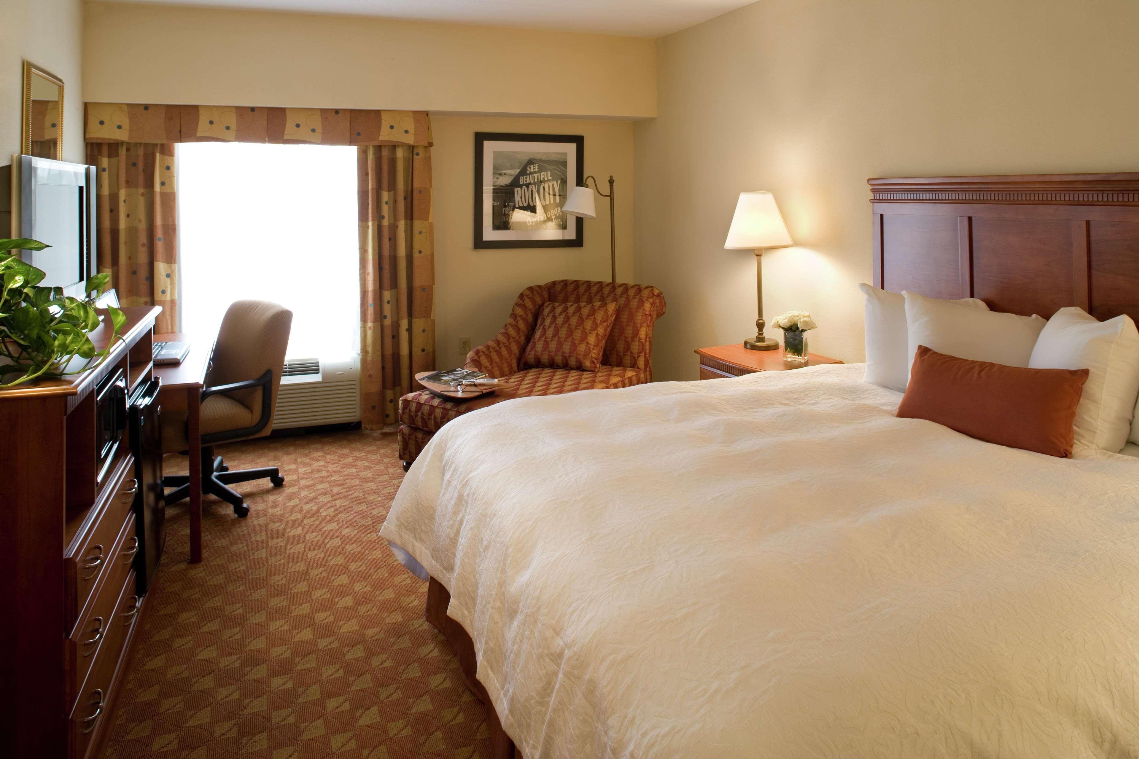 Hampton Inn & Suites Knoxville-Downtown Экстерьер фото