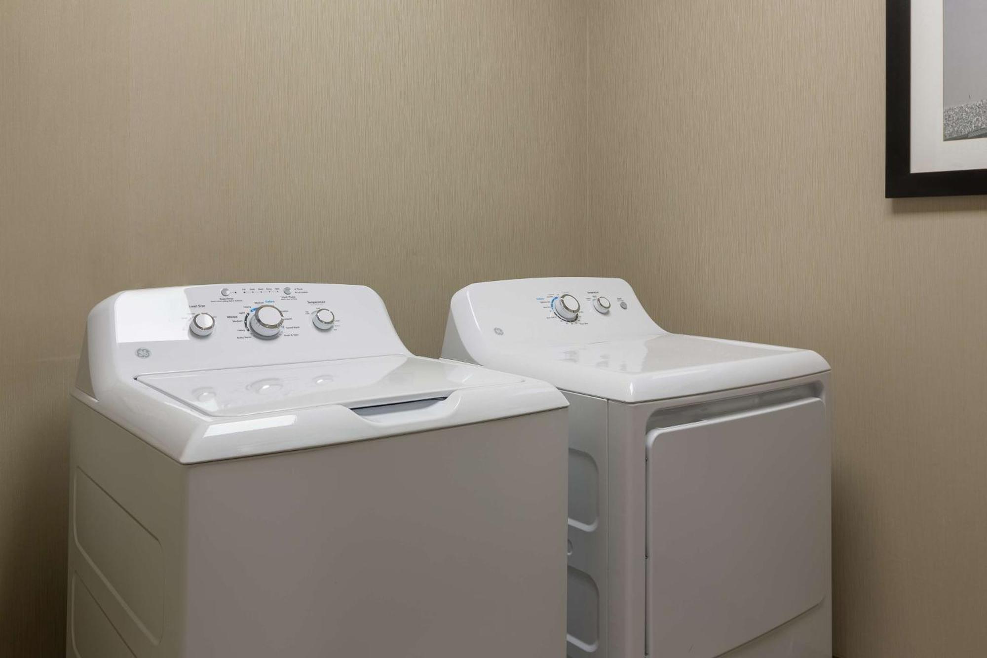 Hampton Inn & Suites Knoxville-Downtown Экстерьер фото