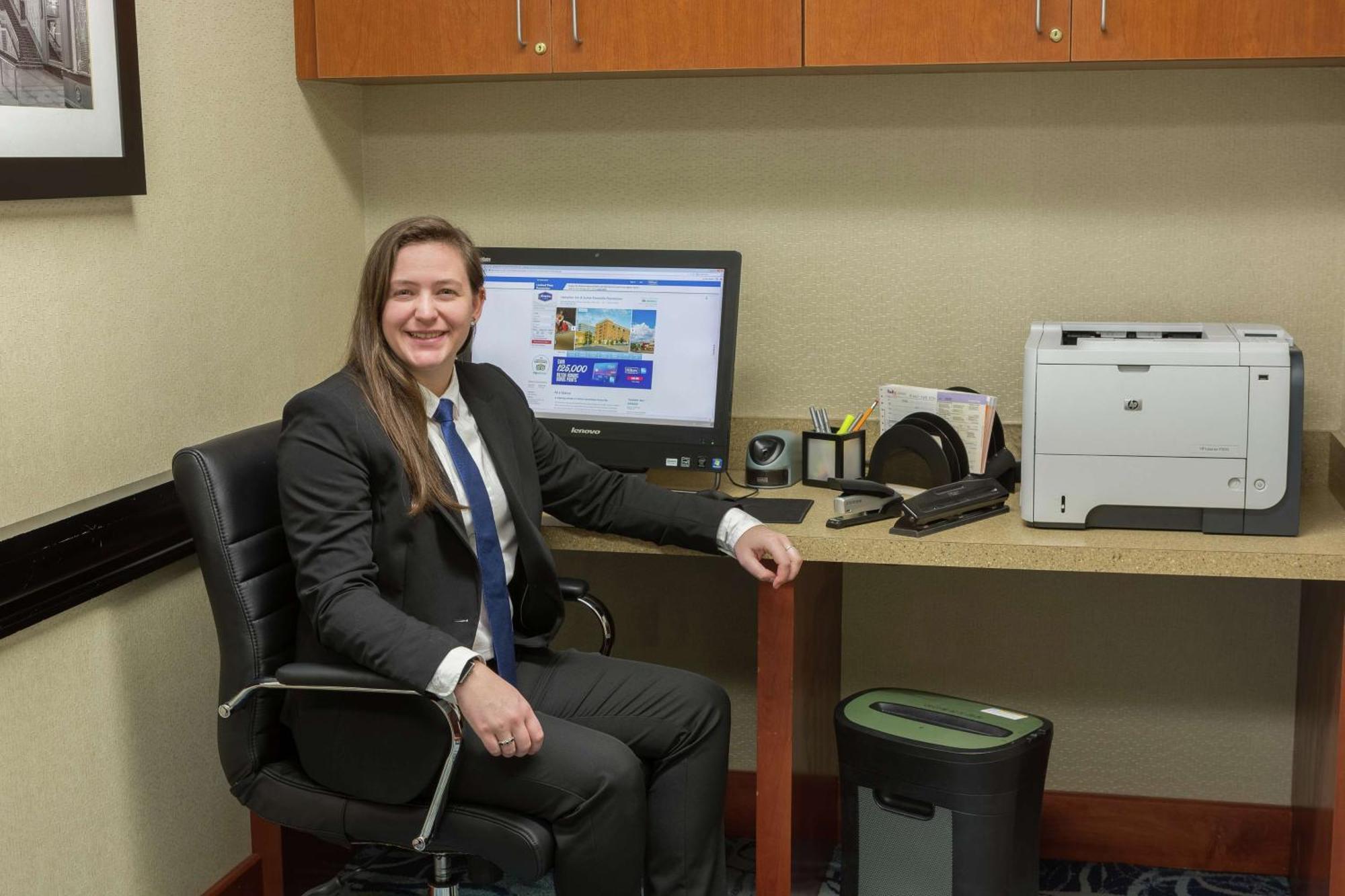 Hampton Inn & Suites Knoxville-Downtown Экстерьер фото