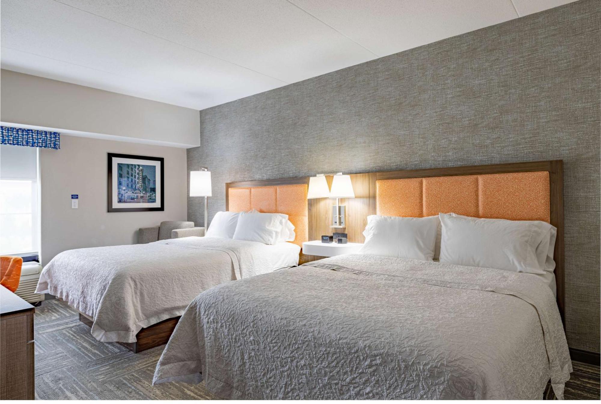 Hampton Inn & Suites Knoxville-Downtown Экстерьер фото