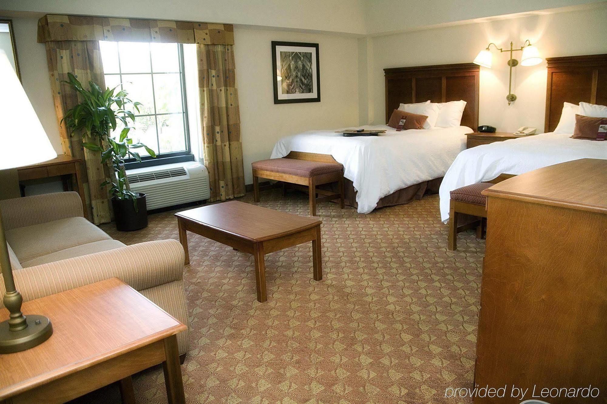 Hampton Inn & Suites Knoxville-Downtown Номер фото