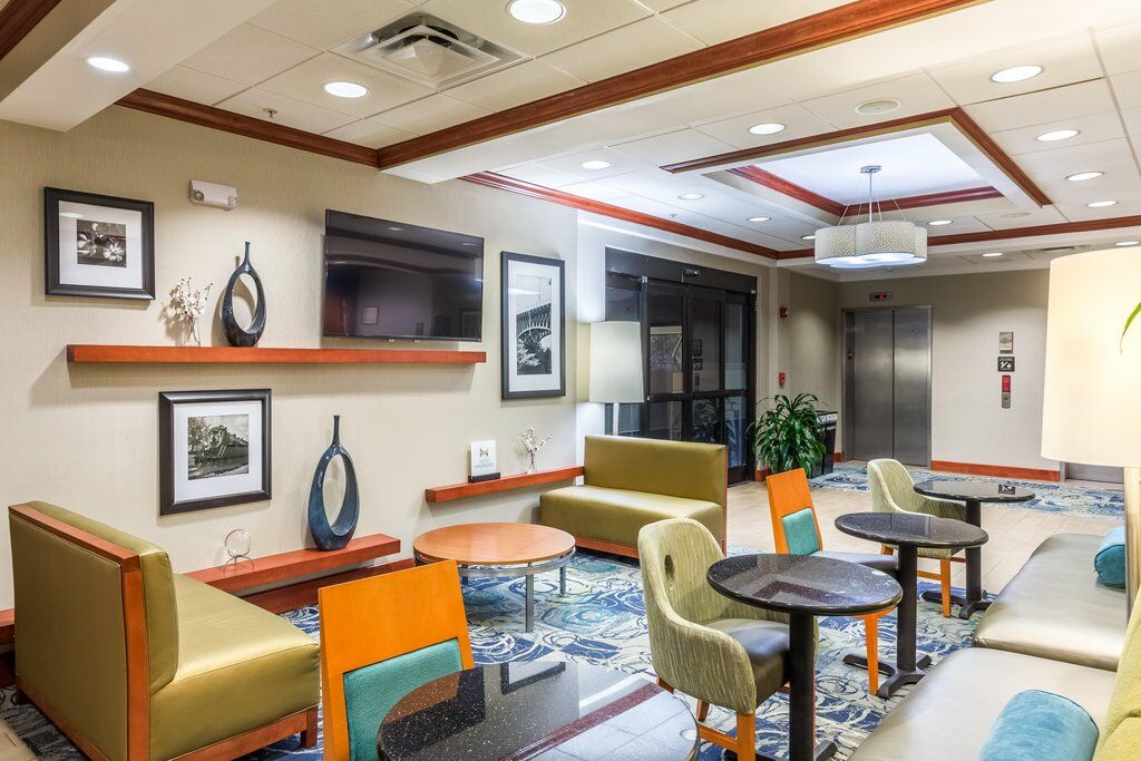 Hampton Inn & Suites Knoxville-Downtown Экстерьер фото